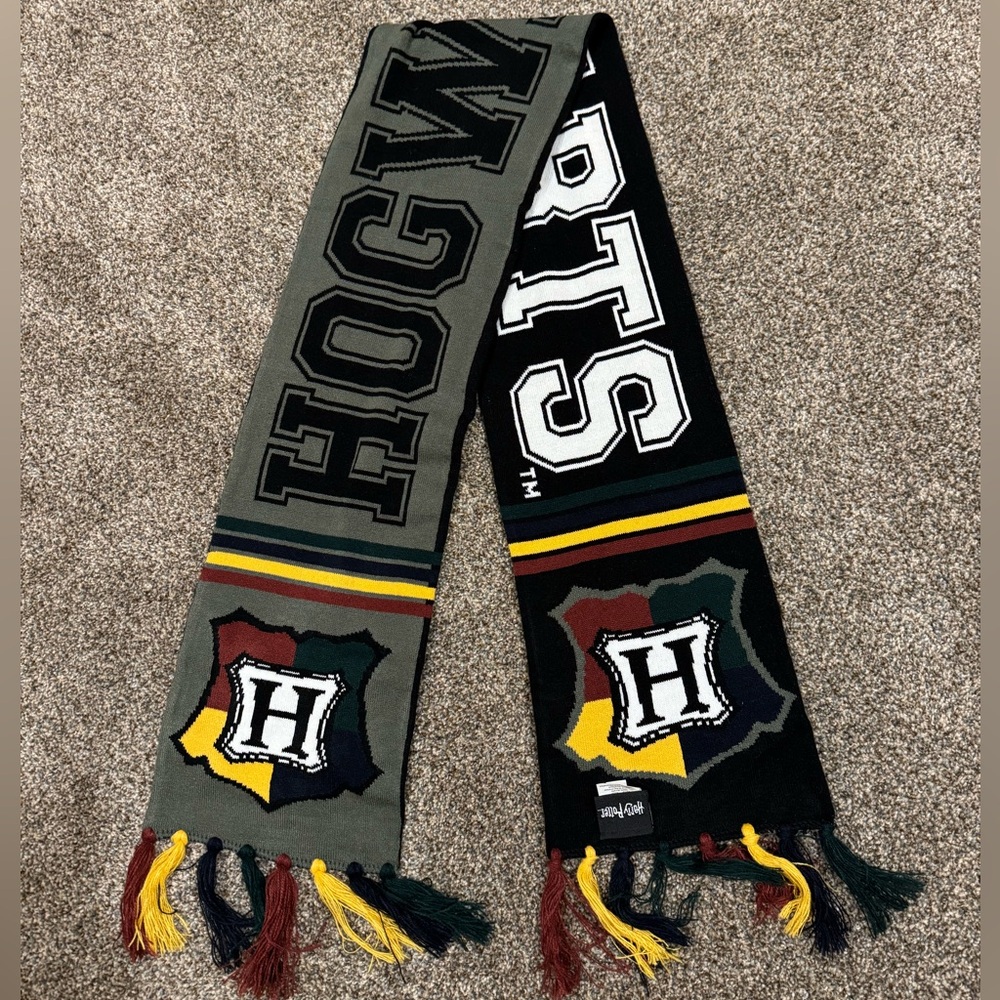 Harry Potter Hogwarts Crest Reversible Knit Scarf — Black, Yellow, Gray 64” Long